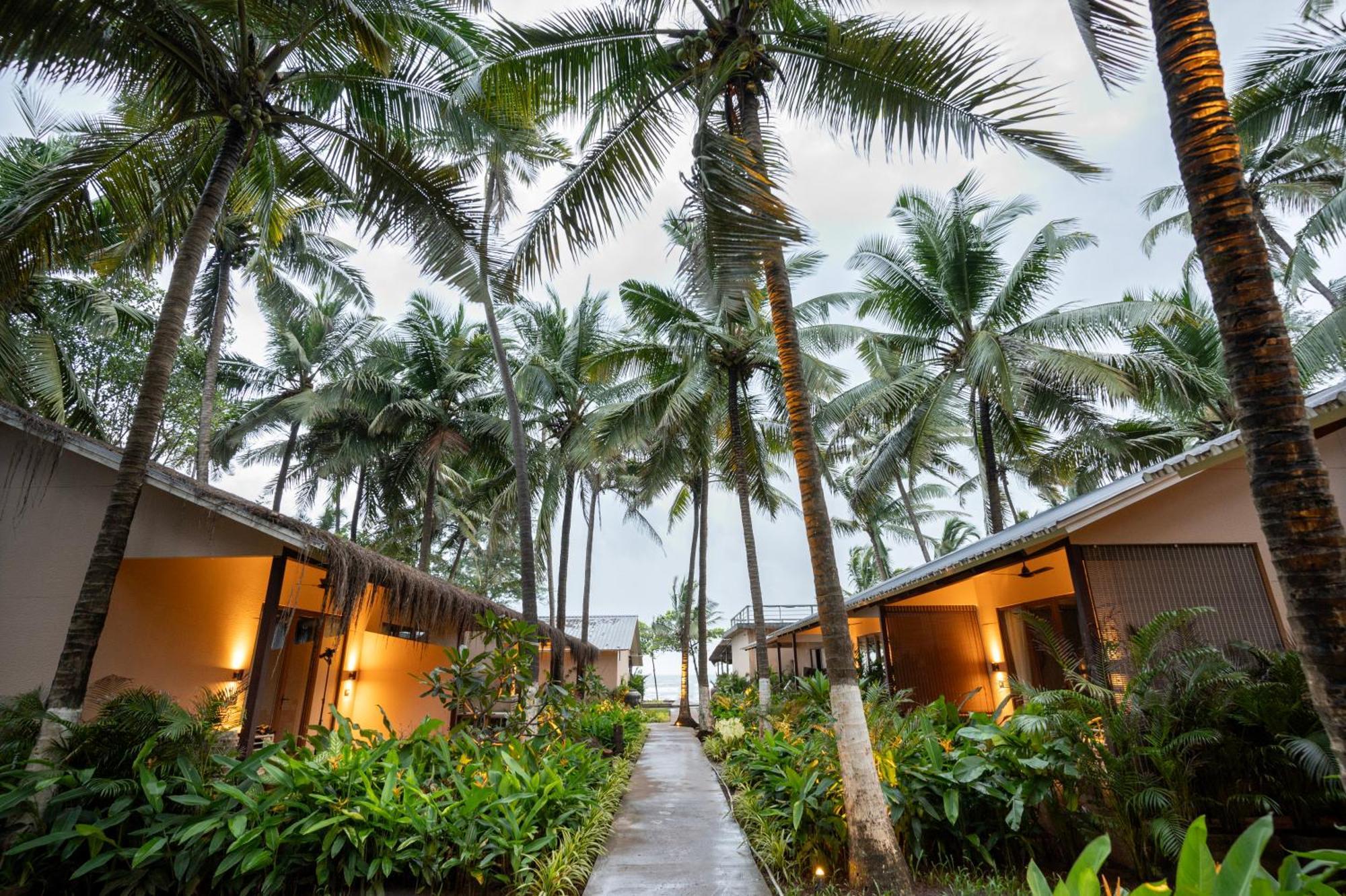 Palma Beach Resort Mandrem Bagian luar foto