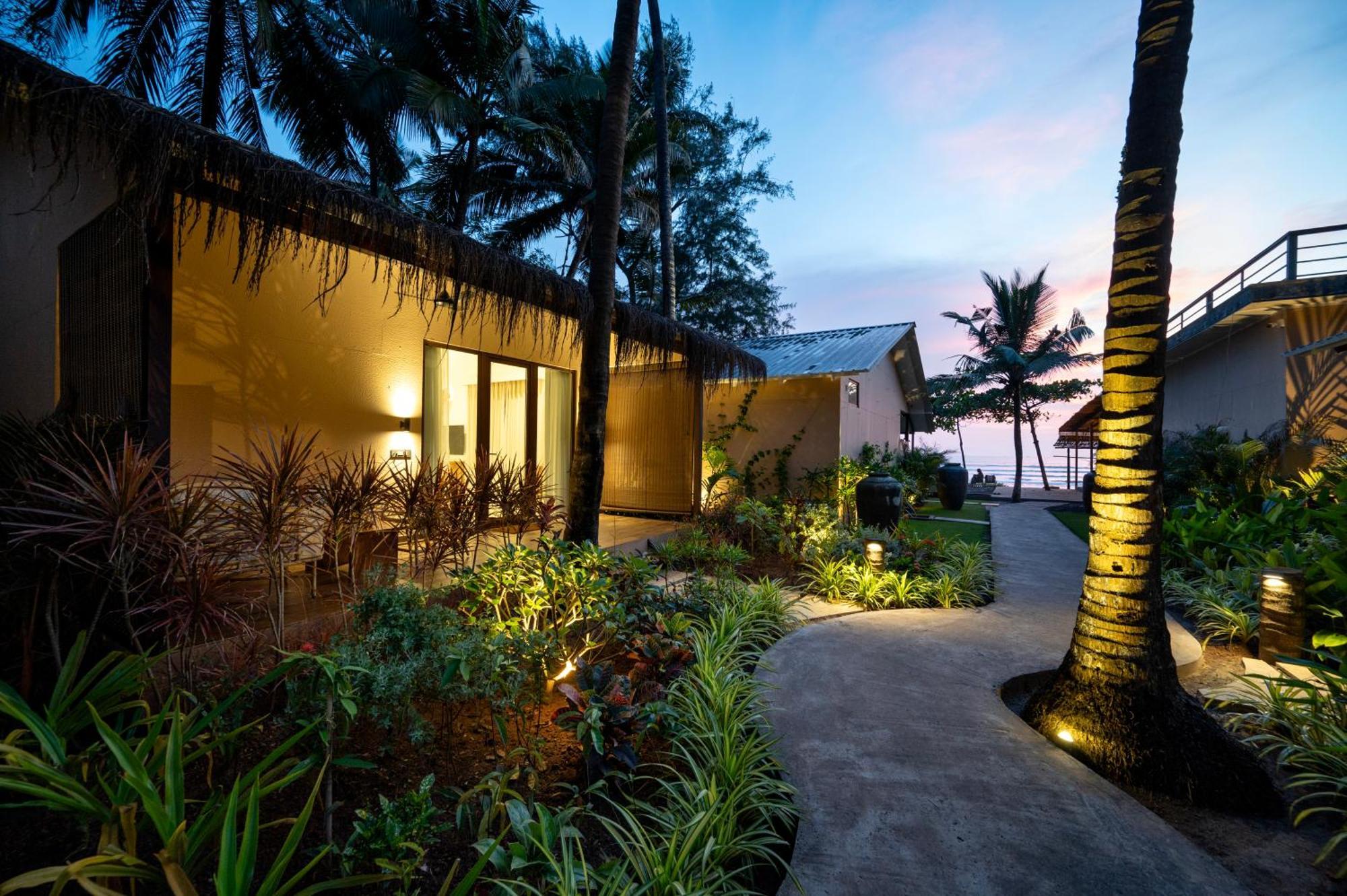 Palma Beach Resort Mandrem Bagian luar foto